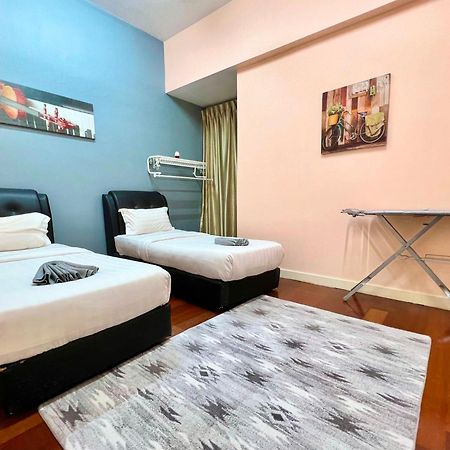 Capital O 90987 The Loft Residences Homestay @ Imago Shopping Mall 2 Kampong Sembulan Extérieur photo