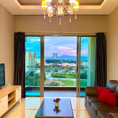 Capital O 90987 The Loft Residences Homestay @ Imago Shopping Mall 2 Kampong Sembulan Extérieur photo