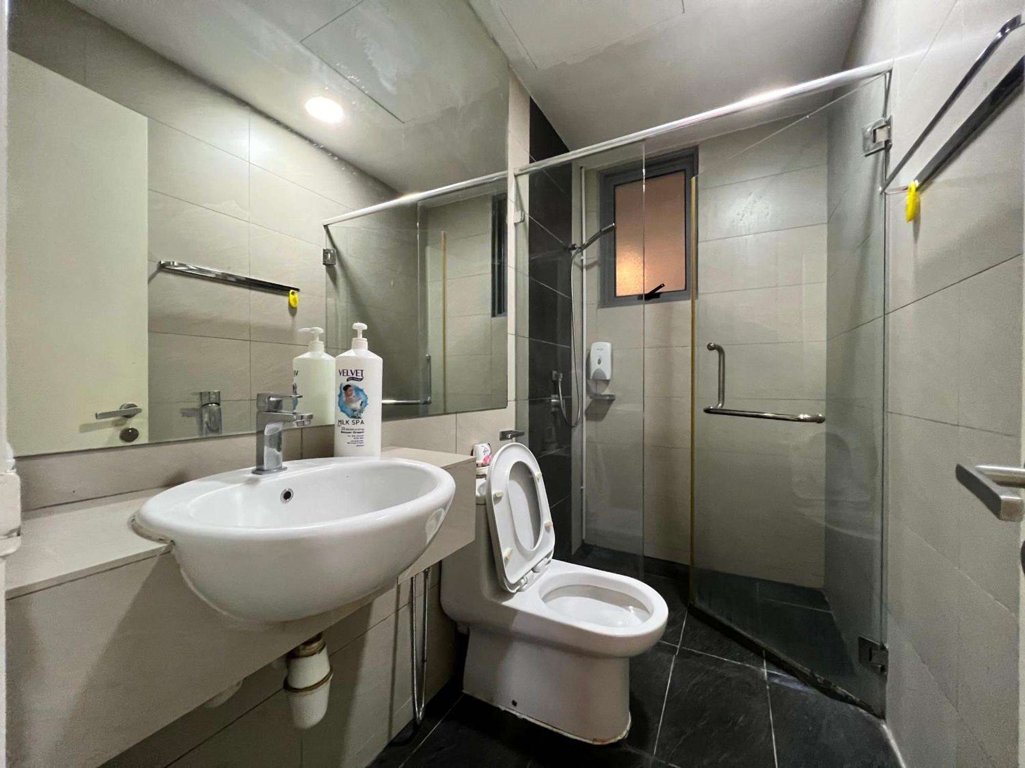 Capital O 90987 The Loft Residences Homestay @ Imago Shopping Mall 2 Kampong Sembulan Extérieur photo
