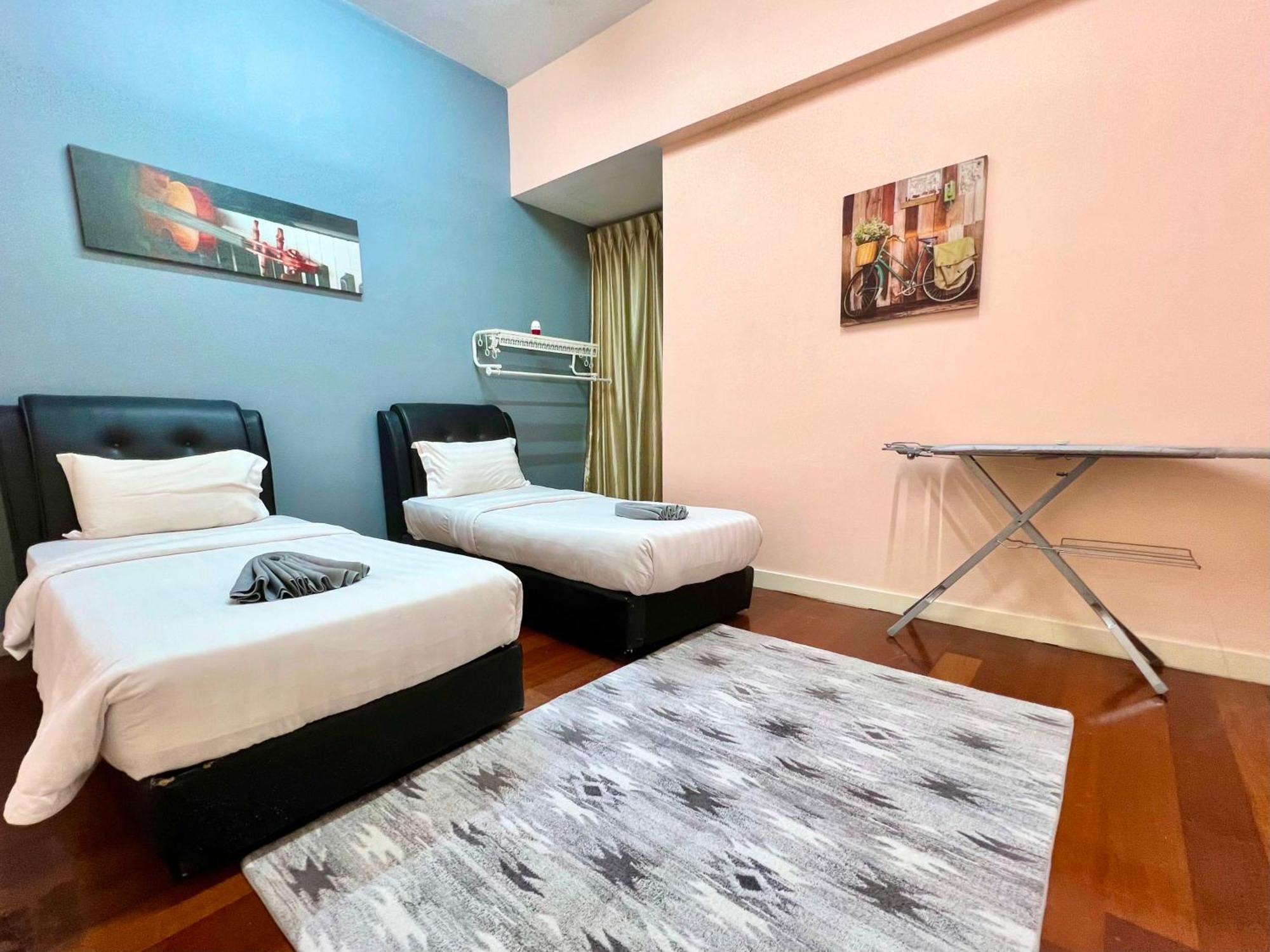 Capital O 90987 The Loft Residences Homestay @ Imago Shopping Mall 2 Kampong Sembulan Extérieur photo