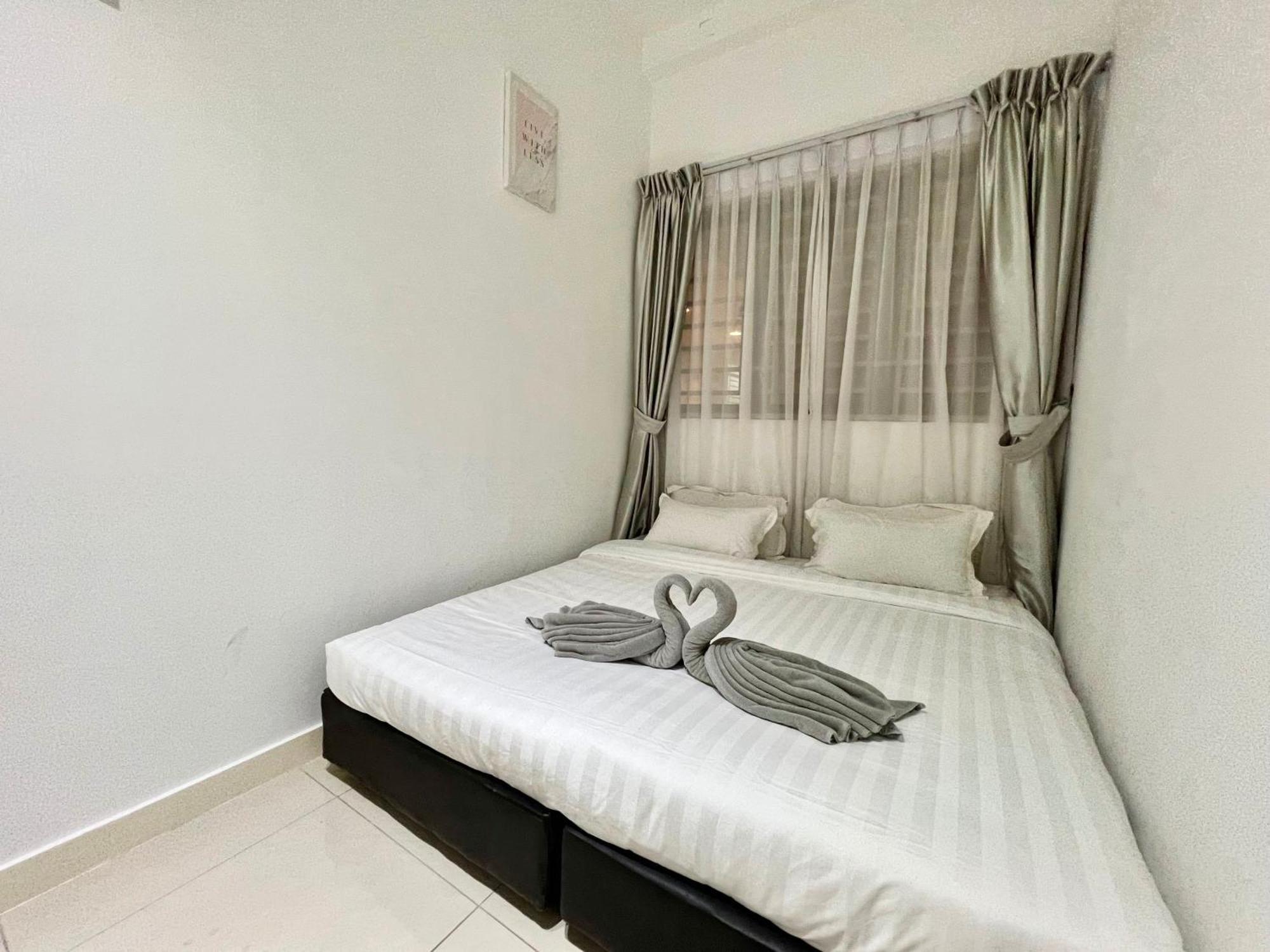 Capital O 90987 The Loft Residences Homestay @ Imago Shopping Mall 2 Kampong Sembulan Extérieur photo