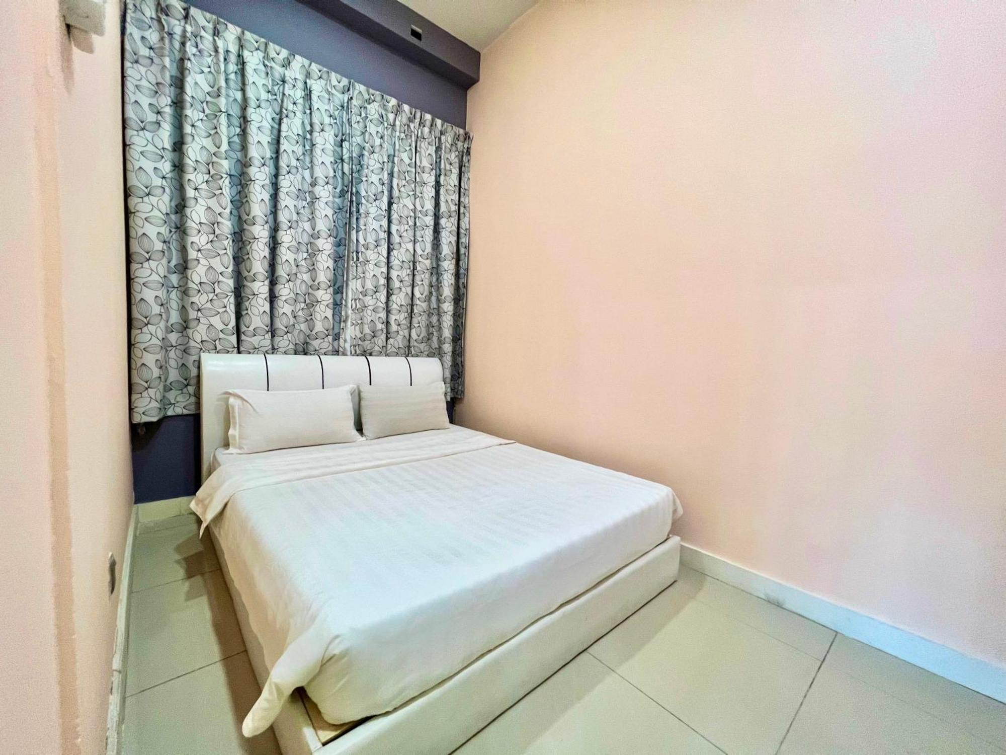 Capital O 90987 The Loft Residences Homestay @ Imago Shopping Mall 2 Kampong Sembulan Extérieur photo