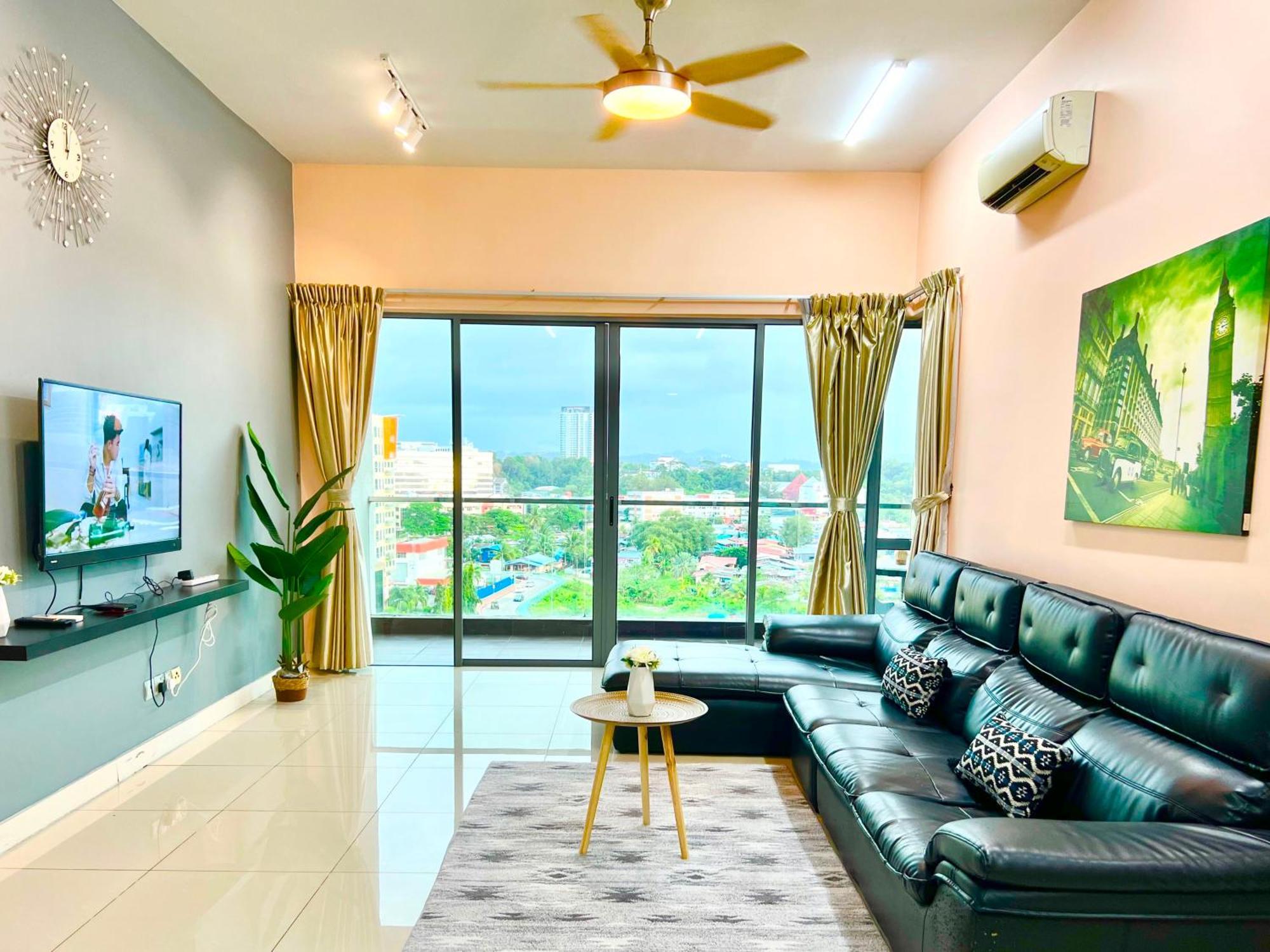 Capital O 90987 The Loft Residences Homestay @ Imago Shopping Mall 2 Kampong Sembulan Extérieur photo